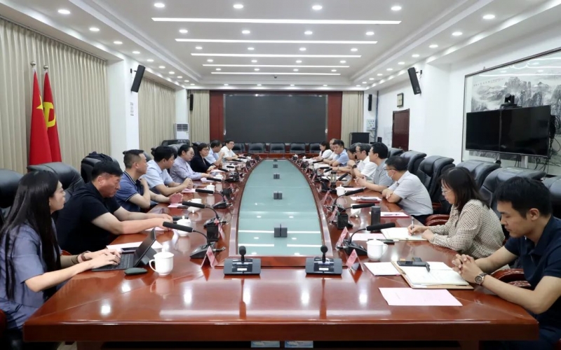 周波接待天津榮程祥泰投資控股集團(tuán)有限公司、天津東疆綜合保稅區(qū)、天津市海河產(chǎn)業(yè)基金管理有限公司負(fù)責(zé)人一行