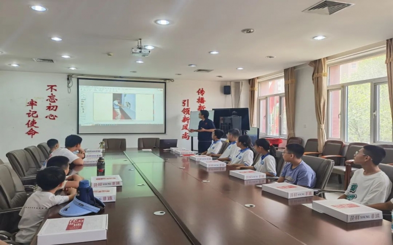 非遺進(jìn)社區(qū) - 時代記憶攜手榮水園第二社區(qū)開展手工皮影體驗活動