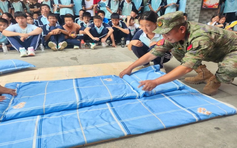 淬煉青春，書寫新章——寧強(qiáng)榮程中學(xué)2024級新生國防教育工作紀(jì)實