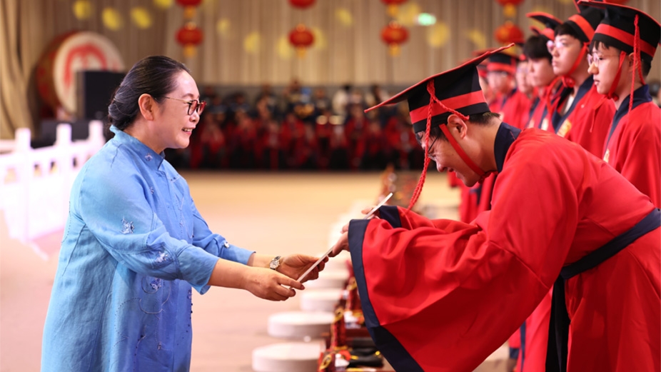 金秋揚(yáng)帆，逐夢(mèng)遠(yuǎn)航！榮程學(xué)子成人禮儀式